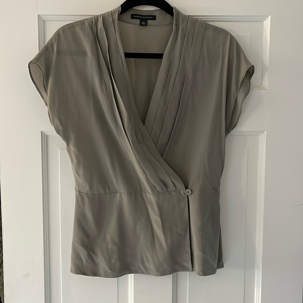 Women’s Banana Republic Blouse